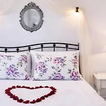 Hotiday Santorini Sea View 3* イア