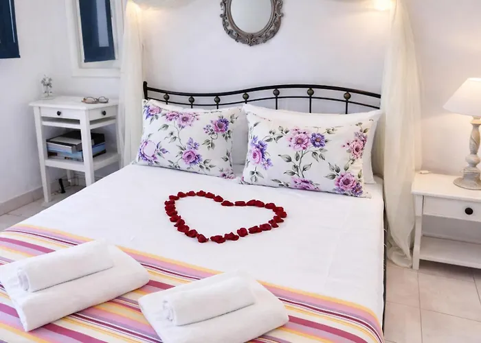 Hotiday Santorini Sea View 3* 伊亚