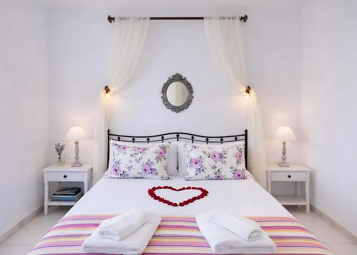 Hotiday Santorini Sea View 公寓式酒店